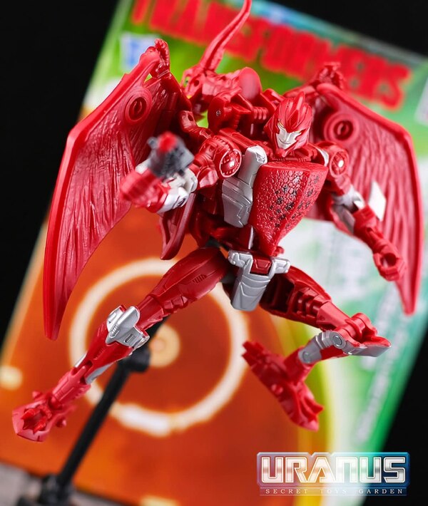 Transformers Golden Disk Collection Terrorsaur In Hand Image  (9 of 17)